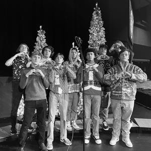 It's Beggining to Look Alot Like Christmas (Owen)