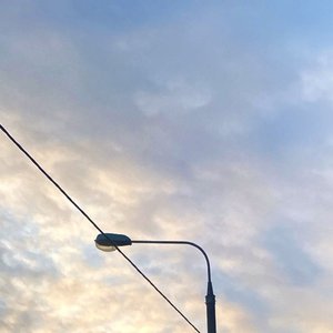 ВСТРЕЧАТЬ РАССВЕТЫ