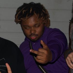 Shooter (feat. Augxst)