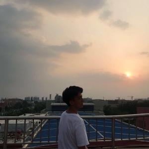 凌晨一点的夜里