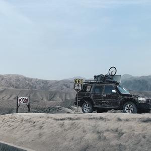 于戈壁上行舟（致火焰山的朋友）