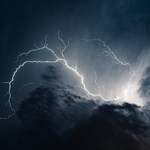 【FREE】 冷的天色