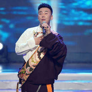 仁青卡 伊人
