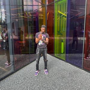 Die rich or live broke ? (feat. Tktoothrowed)