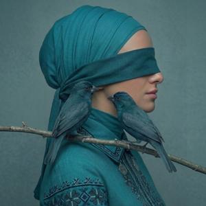 Вишивала