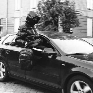 Hodari (feat. SKII6 & MELO)