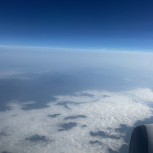 黑白的世界里，你是突然降临的惊喜