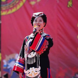 洒渔坝子苹果多