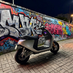 黄伊汶-自己 DJ（韩飞 remix）