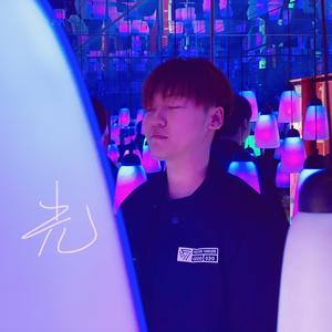 光（向奋战在抗击新冠肺炎疫情一线的人致敬） 伴奏