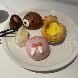 多余的我喜欢上这么好看的你不要脸吧