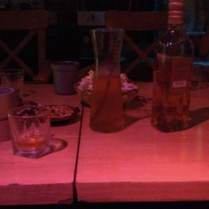 16年七夕秦才淞在医院躺了一天因为酒精中毒喝到吐泡泡