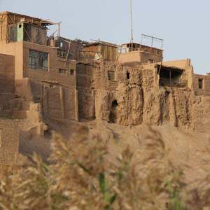 LayliHanlar（翻自 Abduwali Keyum 阿不都外力·克依木）