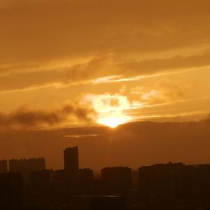 笨蛋唉(prod.by MORROW）