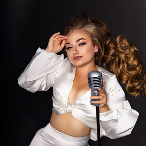 Оксамитові Очі