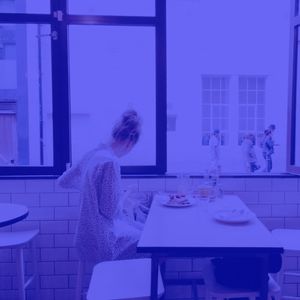 柔和的午餐时刻