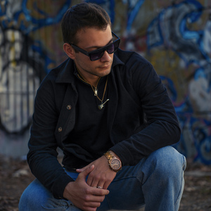 Слёзы по щекам