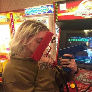 $hots (feat. REDEMBRECE)