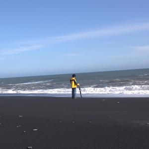 unimportant (feat. Moony)