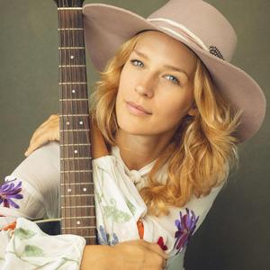 Who am I (Live Version)