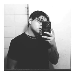 Looking Glass (feat. Fentrica & Tony Snok)