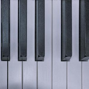 他在一个夏末的清晨静静的离开了