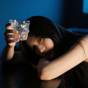 爱到魂牵梦绕的痛_乐锦樱