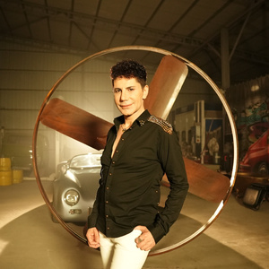 Bir İleri İki Geri