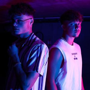 M'attends pas (feat. Zac)