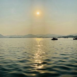 白噪音 沙滩 礁石 海浪声