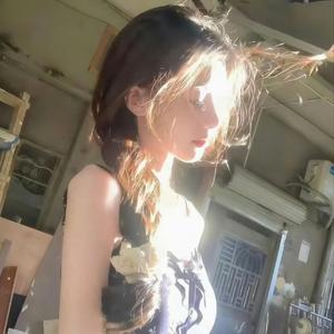 听风声吹过耳朵