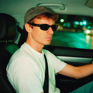 ცხოვრება მიდის