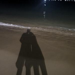 她非让我写一首情歌