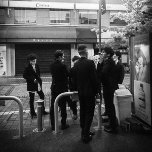 長く降る雨