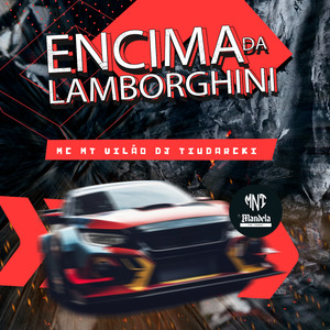 Encima da Lamborghini