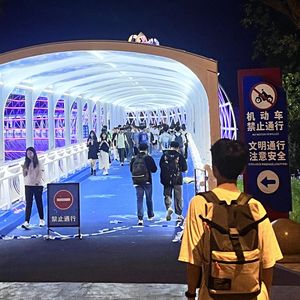 这城市风总是很大