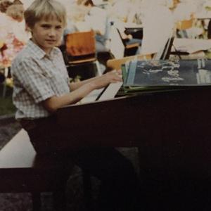 Life is Going on (feat. Olov Lundberg)