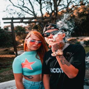 ELA TA MOVIMENTO PRA CIMA PRA BAIXO