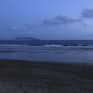 关于上次夜里看海