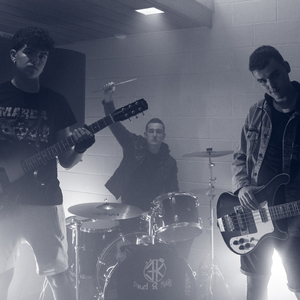 Danzando entre alfileres (feat. Aarón Romero)