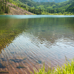 过了20岁总要带点风情万种
