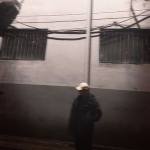 不食人间烟火味