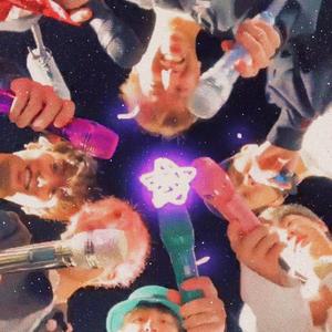 被爱意环绕的男孩（翻自 小市）