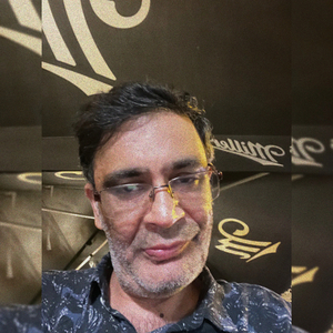 Buzdan Gülüşler