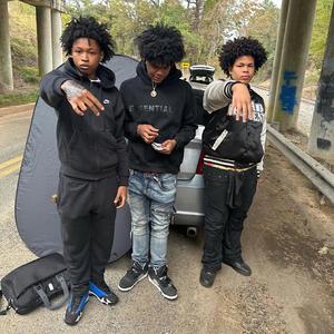Smackas (feat. Deezy Mcduffie)