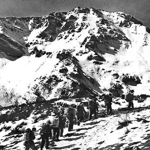 雪山路迢迢