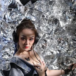 献身艺术 献身爱情