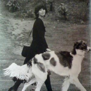 i need a ***** that look like lisa from blackpink