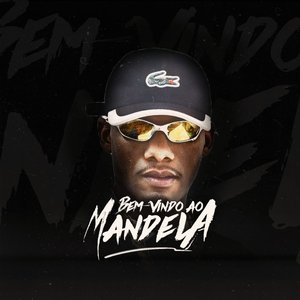 Ela Cai Com a Buceta