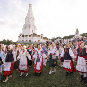 На горе лен